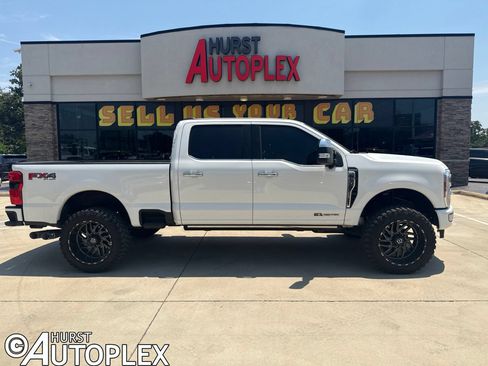 Used 2024 Ford F250 Platinum w/ FX4 Off-Road Package AWD/4WD image 1