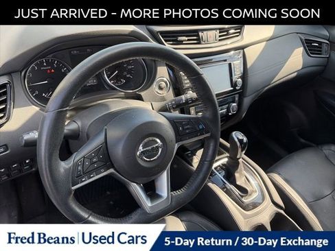 Used 2019 Nissan Rogue SL w/ Premium Package AWD/4WD image 11