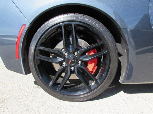 Used 2019 Chevrolet Corvette Stingray Coupe w/ Battery Protection Package image 26