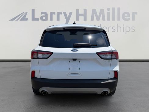 Used 2022 Ford Escape SE FWD image 4
