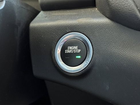 Used 2023 GMC Terrain SLE w/ Driver Convenience Package image 31