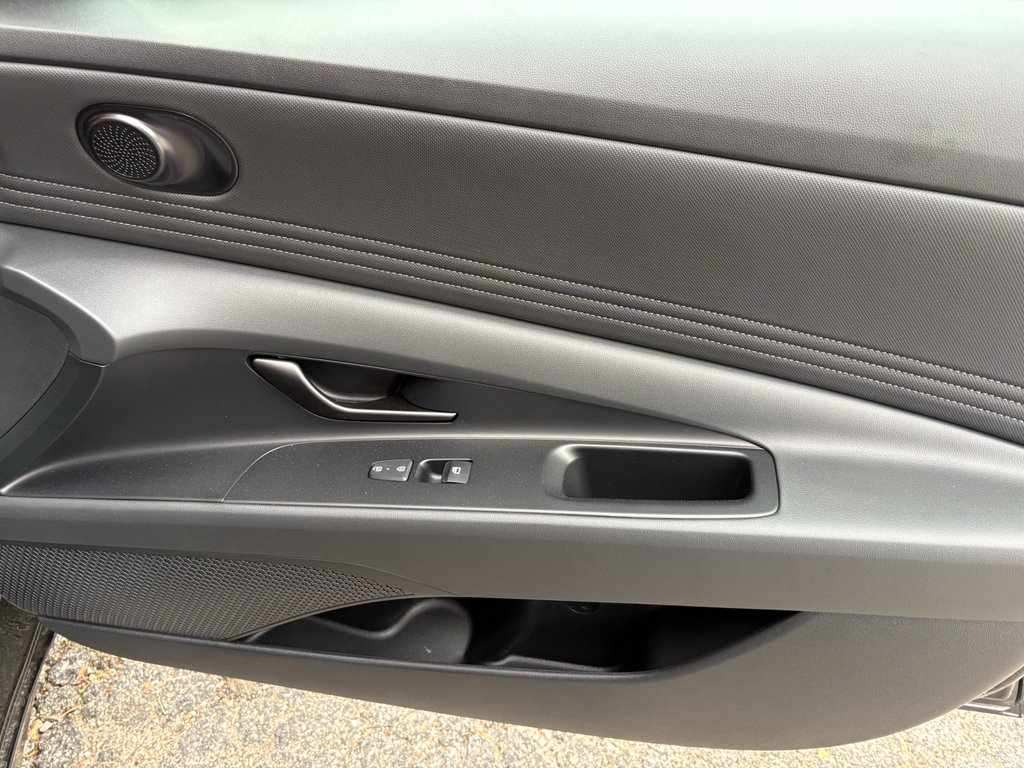 New 2026 Hyundai Elantra Sport FWD image 25