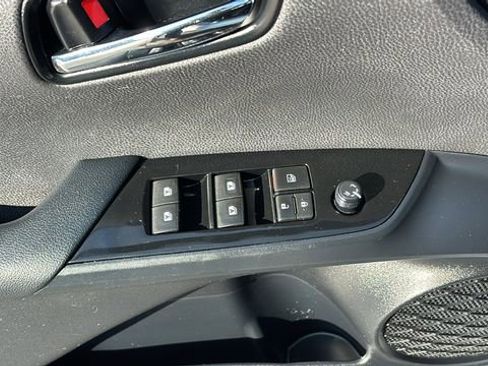 Used 2016 Toyota Prius Two image 11