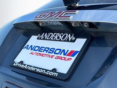 Used 2013 GMC Acadia SLE FWD image 15