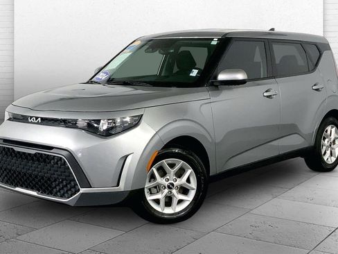 Certified 2024 Kia Soul S FWD image 12
