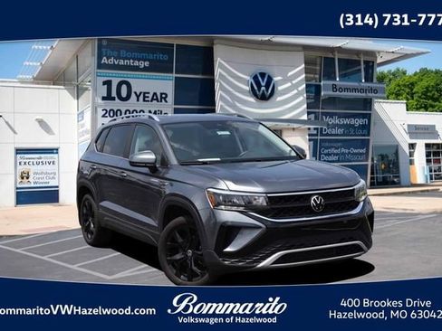 Certified 2023 Volkswagen Taos SE w/ Panoramic Sunroof Package FWD image 1