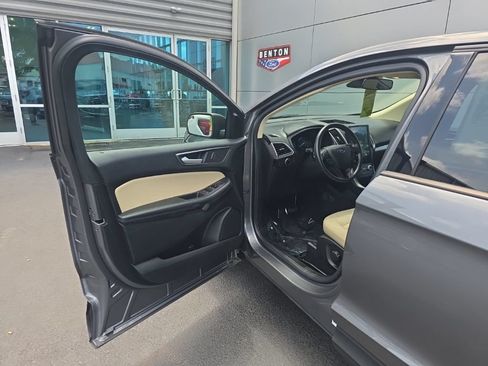 Used 2024 Ford Edge SE w/ Cargo Accessory Package AWD/4WD image 7