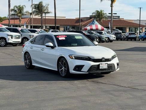 Used 2022 Honda Civic Touring image 3
