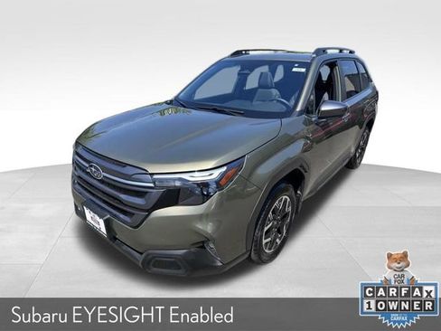 Certified 2025 Subaru Forester Premium AWD/4WD image 4