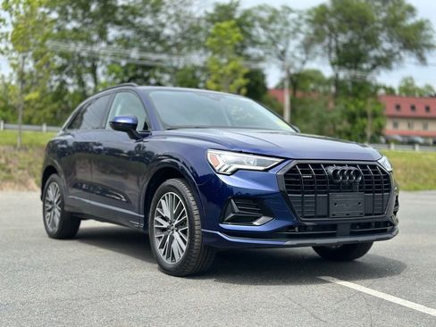 Used 2023 Audi Q3 2.0T Premium Plus w/ Premium Plus Package AWD/4WD image 9