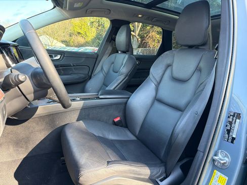 Certified 2023 Volvo XC60 B5 Plus w/ Protection Package Premier image 26