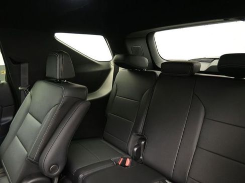 New 2026 Chevrolet Traverse LT w/ Sun and Wheel Package image 9
