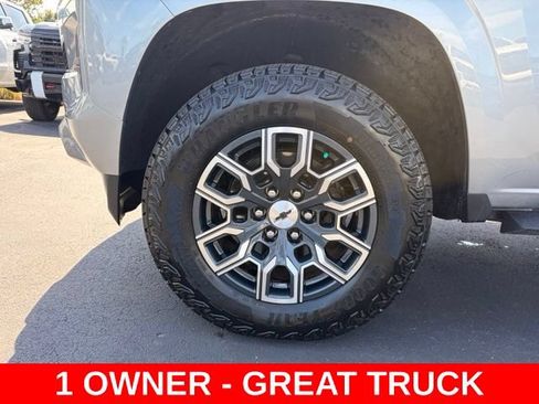 Used 2024 Chevrolet Colorado Z71 w/ Z71 Convenience Package 2 AWD/4WD image 9