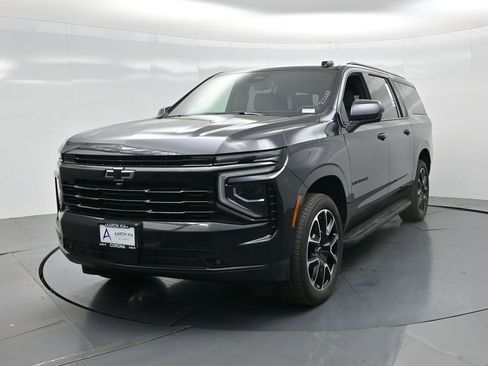 Used 2025 Chevrolet Suburban RST RWD image 47