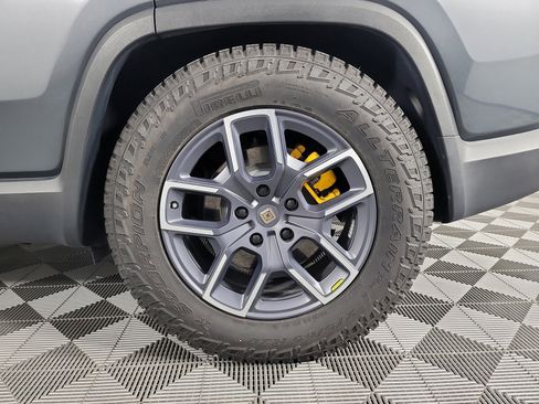 Used 2023 Rivian R1S Adventure image 10