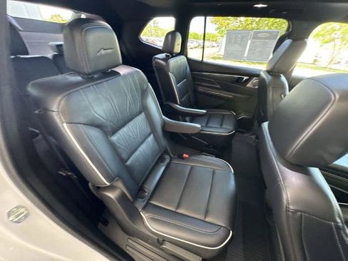 Certified 2025 Buick Enclave Avenir AWD/4WD image 28