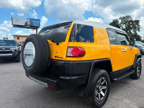 Used 2010 Toyota FJ Cruiser 4WD image 5