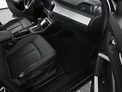 Used 2020 Audi Q3 2.0T Premium w/ Convenience Package image 22