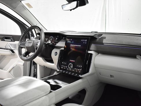 Used 2025 GMC Acadia Denali w/ Super Cruise Package AWD/4WD image 31