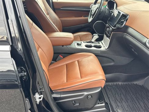 Used 2019 Jeep Grand Cherokee Summit image 12