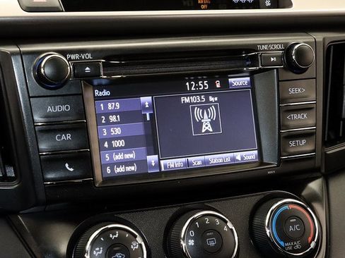 Used 2017 Toyota RAV4 LE image 16