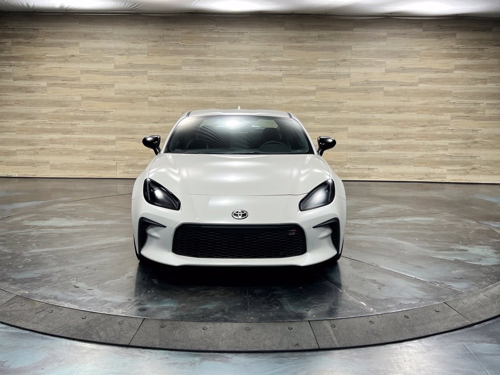 Used 2023 Toyota GR86 Premium w/ ALL Weather Mat Package (TMS) RWD image 9