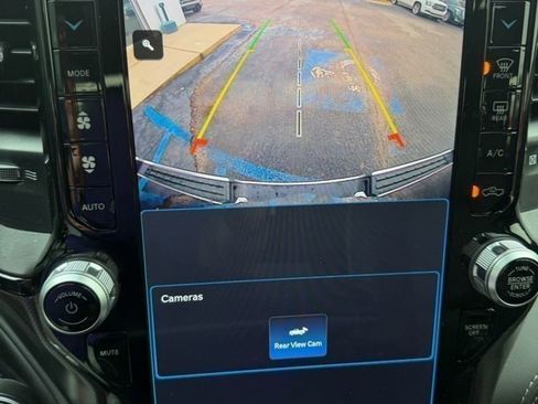 Used 2023 RAM 1500 Limited w/ Bed Utility Group image 18