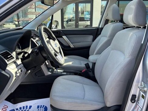 Used 2017 Subaru Forester 2.5i Premium AWD/4WD image 8