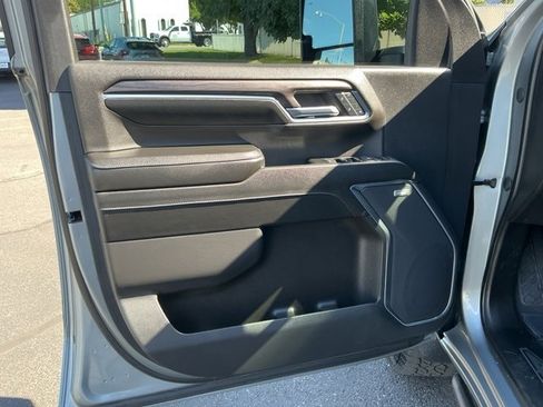 Used 2024 Chevrolet Silverado 2500 LTZ w/ LTZ Premium Package image 18