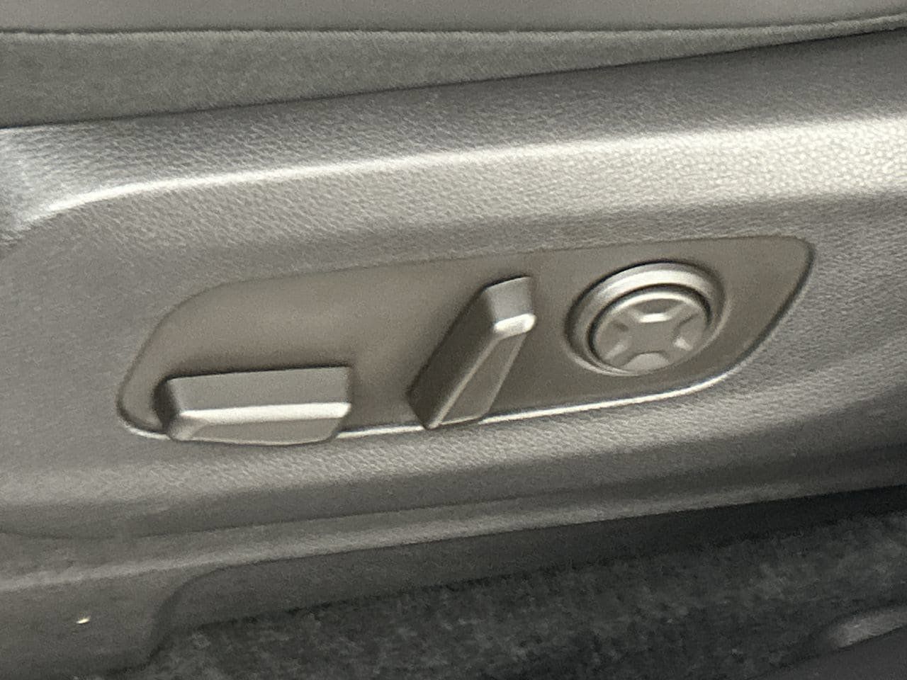 Used 2026 Kia Carnival FWD image 20