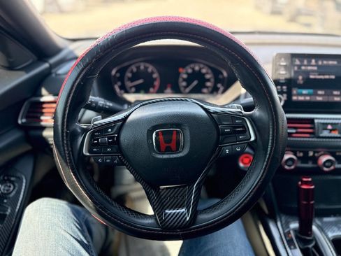 Used 2018 Honda Accord Sport image 32