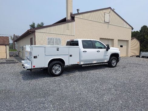 Used 2024 Chevrolet Silverado 2500 W/T w/ WT Convenience Package AWD/4WD image 11