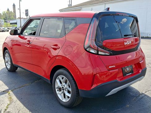 Used 2023 Kia Soul LX w/ LX Technology Package FWD image 21