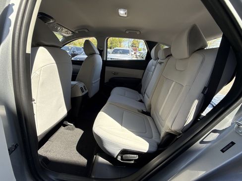 New 2026 Hyundai Tucson SEL FWD image 24