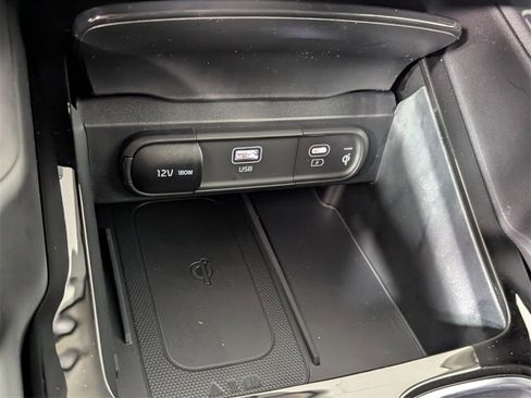 New 2025 Kia Telluride S image 21