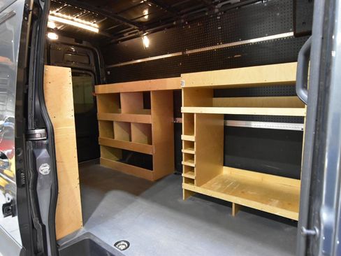 Used 2023 Mercedes-Benz Sprinter 2500 image 42