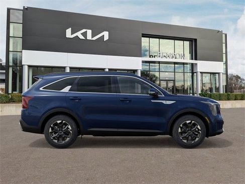 New 2026 Kia Sorento S image 8