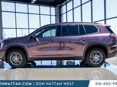 Used 2025 GMC Acadia Elevation image 2