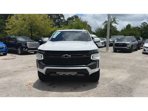 Certified 2024 Chevrolet Tahoe Z71 w/ Luxury Package AWD/4WD image 3