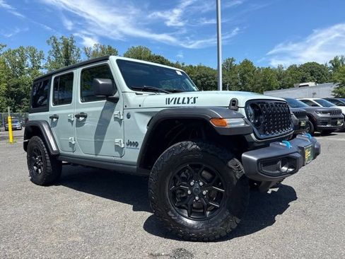 Used 2024 Jeep Wrangler Unlimited AWD/4WD image 1