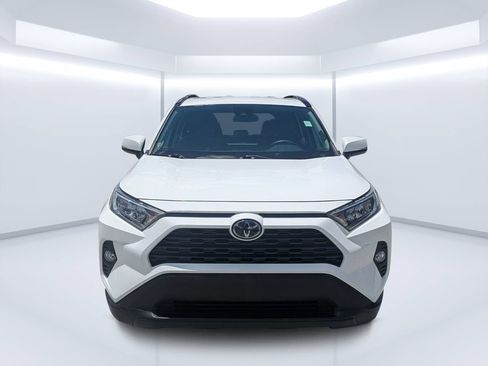 Used 2020 Toyota RAV4 XLE AWD/4WD image 8
