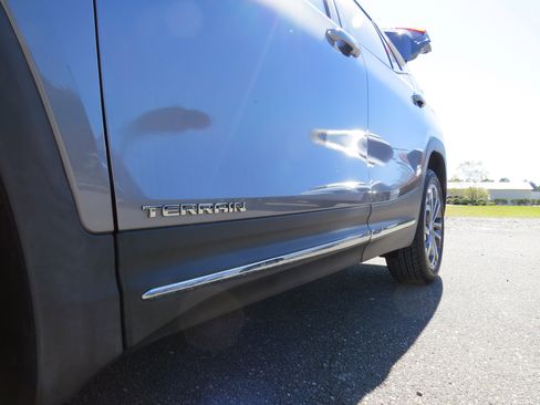 Used 2018 GMC Terrain SLT w/ Preferred Package image 14