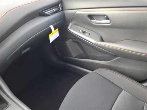 New 2025 Nissan Sentra SR image 24