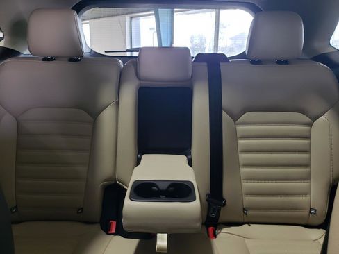 Used 2024 Ford Edge SEL w/ Convenience Package image 13