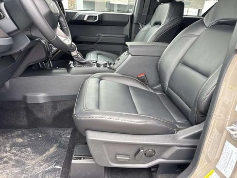 New 2026 Ford Bronco Badlands AWD/4WD image 18