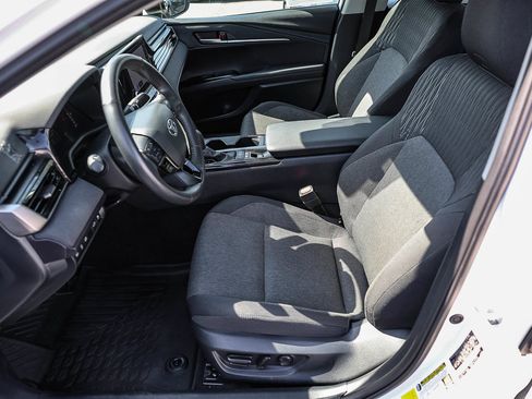 Used 2025 Toyota Camry LE w/ Convenience Package AWD/4WD image 8