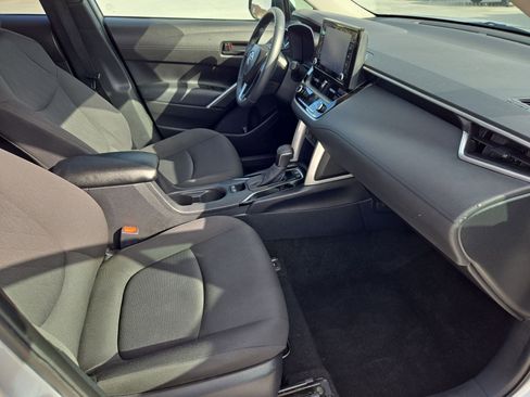 Used 2022 Toyota Corolla Cross LE w/ Black Badges Package (TMS) AWD/4WD image 30