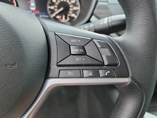 Used 2025 Nissan Altima 2.5 SV FWD image 28
