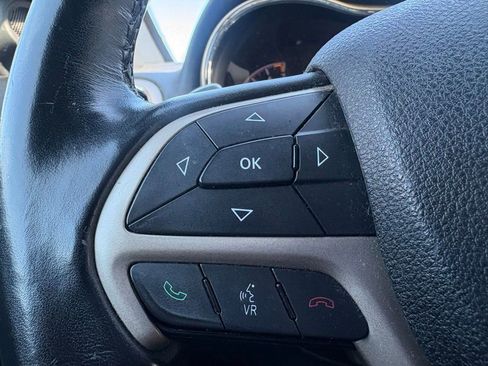 Used 2016 Jeep Grand Cherokee Laredo AWD/4WD image 19