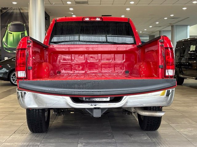 Used 2022 RAM 1500 Classic SLT AWD/4WD image 10